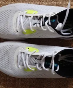 Under Armour storlek 42.5