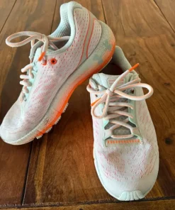 Under Armour str 38,5