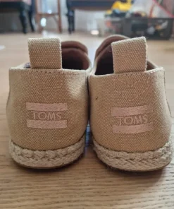 Uudet Toms canvas kengät