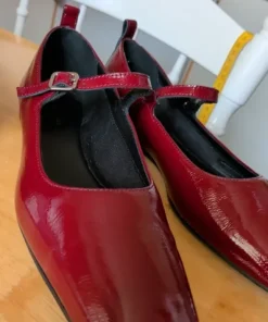 Vagabond Delia Red