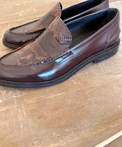 Vinny’s Wholecut Townee Loafers