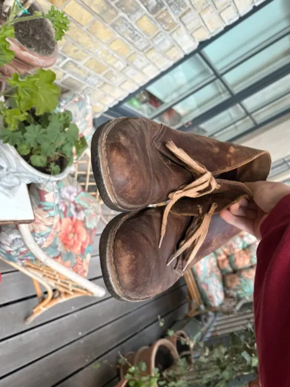 Vintage Clarks dessert boots