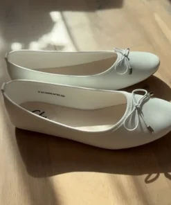 Vita ballerinaskor