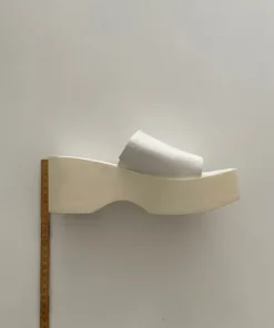 Vita platåsandaler