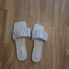 Vita sandaler, storlek 39