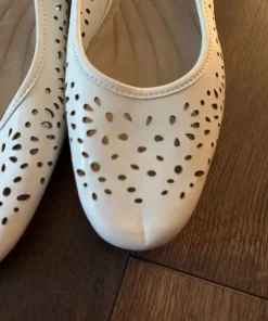 Vita/Creme färgade klackskor