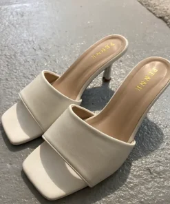 White heels high 3 in