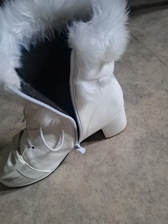 white lolita cutecore winter boots!
