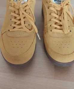 Wooden sneakers i ruskind