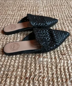 Woven leather flats, 37
