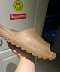 Yeezy slide flax