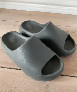 Yeezy Slides