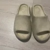 Yezzy sild