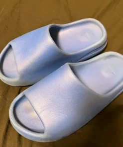 Yezzy slides