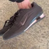 Z Nikewmns show z