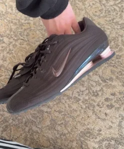 Z Nikewmns show z